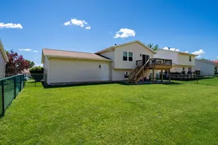2813 Rocksbury Dr, Bloomington, IL 61705 - Photo 34