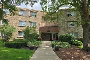2650 Brookwood Way Dr, Rolling Meadows, IL 60008 - Photo 2
