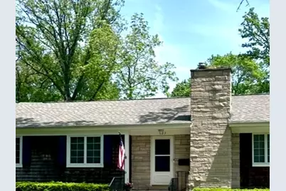 623 Lincoln Avenue, Lake Bluff, IL 60044 - Photo 1
