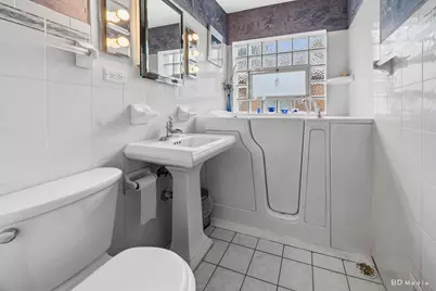 9005 S Utica Avenue, Evergreen Park, IL 60805 - Photo 18
