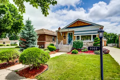 9005 S Utica Avenue, Evergreen Park, IL 60805 - Photo 2