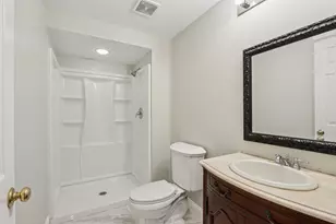 6605 Oakwood Manor Dr, Crystal Lake, IL 60012 - Photo 38