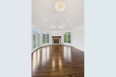 6605 Oakwood Manor Drive, Crystal Lake, IL 60012 - Photo 10