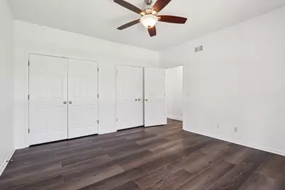 6605 Oakwood Manor Drive, Crystal Lake, IL 60012 - Photo 32