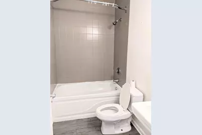 807 W 14th Place #1B, Chicago, IL 60608 - Photo 10