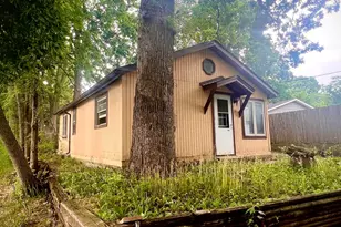 80 Cathryn St, Fox Lake, IL 60020 - Photo 1