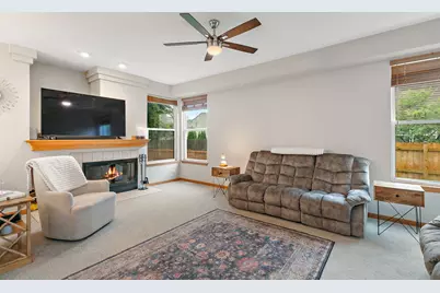 10338 Ashley Street, Huntley, IL 60142 - Photo 12