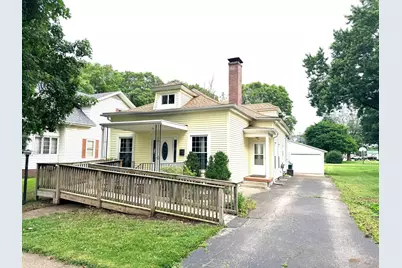 104 Gilbert Street, Rossville, IL 60963 - Photo 1