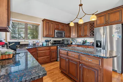 8967 Holland Harbor Circle, Frankfort, IL 60423 - Photo 6