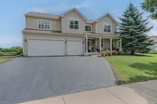 6508 Waterford Dr, McHenry, IL 60050 - Photo 2