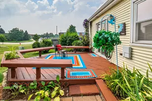 7061 Yorkshire Dr, Woodridge, IL 60517 - Photo 18