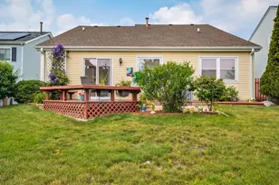 7061 Yorkshire Dr, Woodridge, IL 60517 - Photo 20
