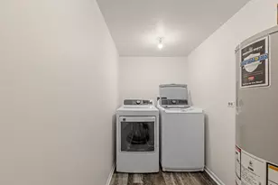 401 Concord Ave, South Elgin, IL 60177 - Photo 20
