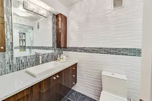 10 E Ontario St, Chicago, IL 60611 - Photo 22
