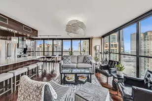 10 E Ontario St, Chicago, IL 60611 - Photo 4