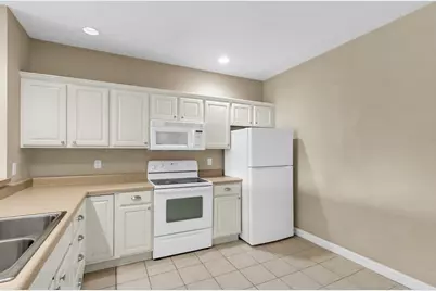 3848 Thornhill Circle #3848, Champaign, IL 61822 - Photo 8