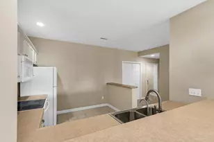 3848 Thornhill Cir, Champaign, IL 61822 - Photo 10