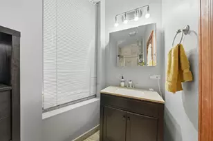 4030 S Indiana Ave, Chicago, IL 60653 - Photo 10