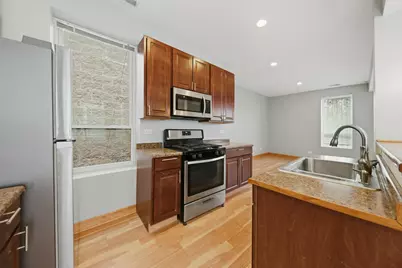 4030 S Indiana Avenue, Chicago, IL 60653 - Photo 4