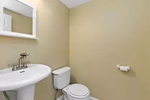 2017 Concord Dr, McHenry, IL 60050 - Photo 10