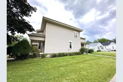 302 S Vermillion Street, Streator, IL 61364 - Photo 2