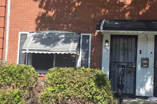8457 S Bennett Ave, Chicago, IL 60617 - Photo 1