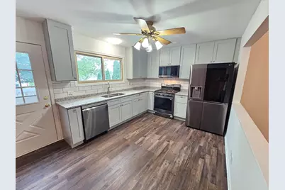 571 White Birch Road, Lindenhurst, IL 60046 - Photo 6