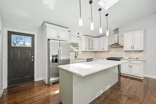 9920 La Reina Real St, Orland Park, IL 60462 - Photo 6