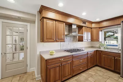 147 Timber View Drive, Oak Brook, IL 60523 - Photo 6