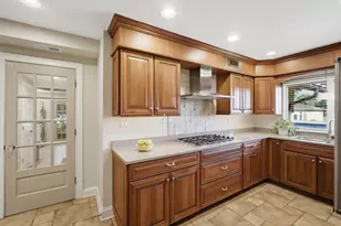 147 Timber View Dr, Oak Brook, IL 60523 - Photo 6