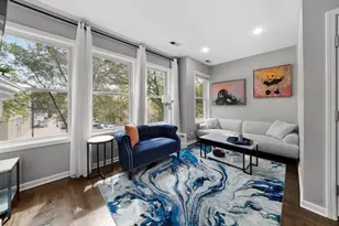 922 N Wood St, Chicago, IL 60622 - Photo 2