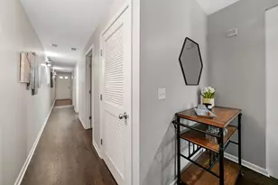 922 N Wood St, Chicago, IL 60622 - Photo 10