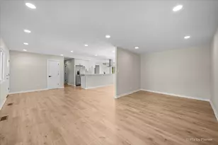 1420 Cooper Rd, Hoffman Estates, IL 60169 - Photo 14