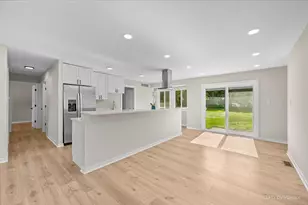1420 Cooper Rd, Hoffman Estates, IL 60169 - Photo 16