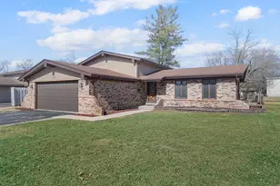 1124 Jamie Ln, Homewood, IL 60430 - Photo 2