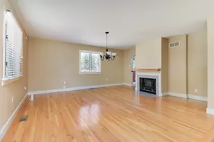 409 Woodrig Rd, Bloomington, IL 61704 - Photo 18