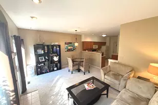 1045 Woodview Ct, Aurora, IL 60502 - Photo 4