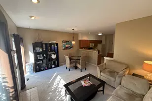 1045 Woodview Ct, Aurora, IL 60502 - Photo 4