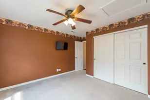 2896 Falling Waters Ln, Lindenhurst, IL 60046 - Photo 20