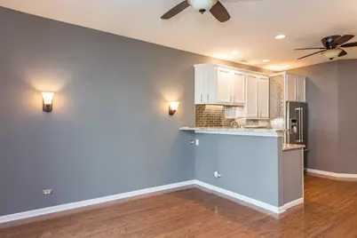 2896 Falling Waters Lane, Lindenhurst, IL 60046 - Photo 10