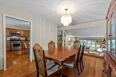 7615 Arcadia Street, Morton Grove, IL 60053 - Photo 12
