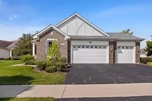 900 Scottsdale Dr, Hampshire, IL 60140 - Photo 1