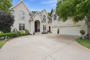1108 Chadwick Ct, Aurora, IL 60502 - Photo 2