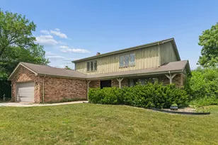 2736 Marlin Ct, Homewood, IL 60430 - Photo 2