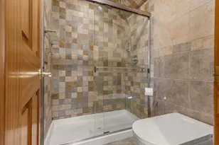 8316 High Point Cir, Darien, IL 60561 - Photo 14