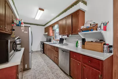 633 Emmert Drive, Sycamore, IL 60178 - Photo 10