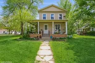 329 E Grant Hwy, Marengo, IL 60152 - Photo 1