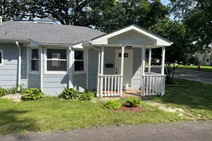 418 Midway Dr, Mundelein, IL 60060 - Photo 1