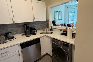 854 W George St, Chicago, IL 60657 - Photo 6