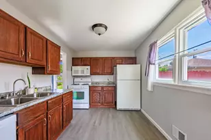 8737 S 51st Ave, Oak Lawn, IL 60453 - Photo 8